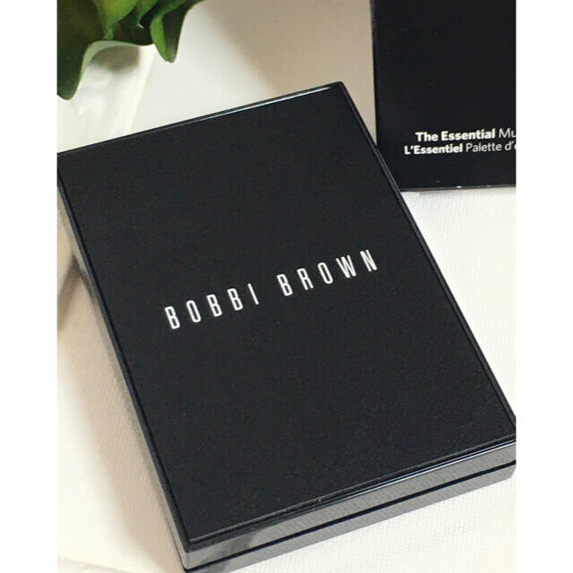 BOBBI BROWN(ボビイブラウン)の【新品未使用】ボビイブラウン BOBBI BROWN アイシャドウ　パレット　 コスメ/美容のベースメイク/化粧品(アイシャドウ)の商品写真