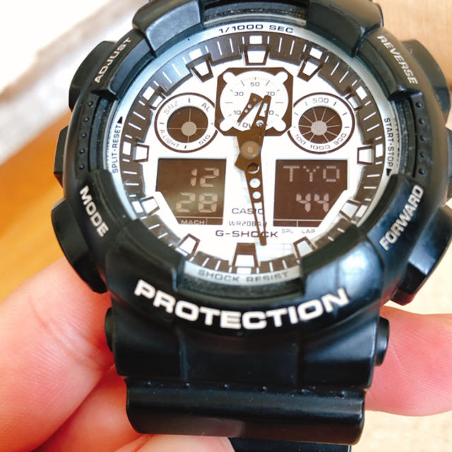 G-SHOCK(ジーショック)のg-shock GA-100BW メンズの時計(腕時計(デジタル))の商品写真