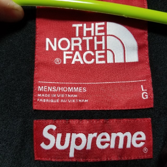 マウンテンパーカーSupreme×northface　メタリックマウンテンパーカー⭐正規品です⭐