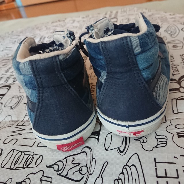 VANS(ヴァンズ)のVANSデニムハイカット22センチ キッズ/ベビー/マタニティのキッズ靴/シューズ(15cm~)(スニーカー)の商品写真