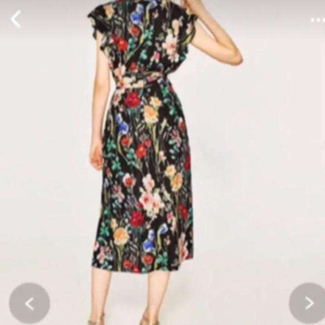 ZARA(ザラ)のZARA 花柄 ワンピース レディースのワンピース(ひざ丈ワンピース)の商品写真