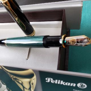 ペリカン(Pelikan)のペリカン 万年筆 M 中字 緑縞 スーベレーン M1000 正規輸入品(ペン/マーカー)