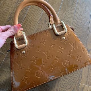 ルイヴィトン(LOUIS VUITTON)のルイヴィトン ヴェルニ　パーティ、成人式、お正月(ハンドバッグ)