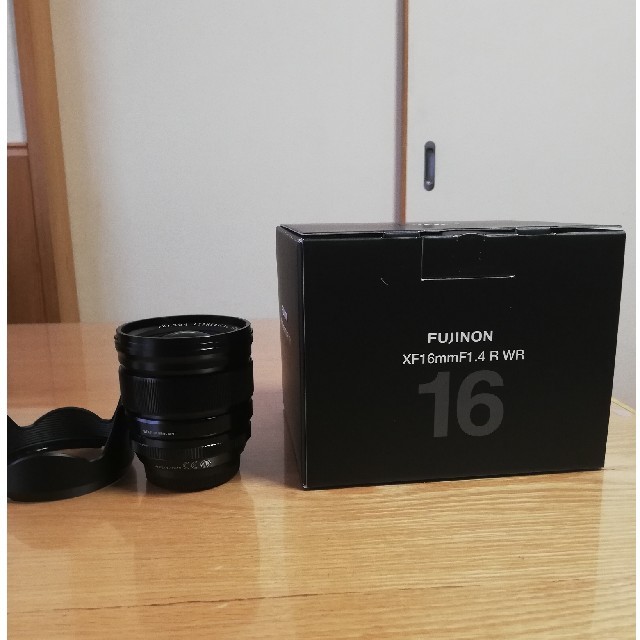 有名な高級ブランド 富士フイルム WR R F1.4 【美品】XF16mm - レンズ