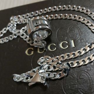 GUCCI カットアウト G リング ネックレス