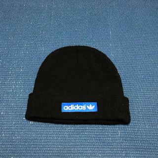 アディダス(adidas)のadidas ニット　帽子(ニット帽/ビーニー)