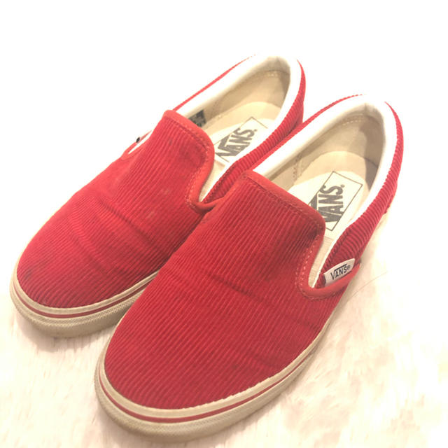 VANS(ヴァンズ)のVANS Red スリッポン レディースの靴/シューズ(スニーカー)の商品写真