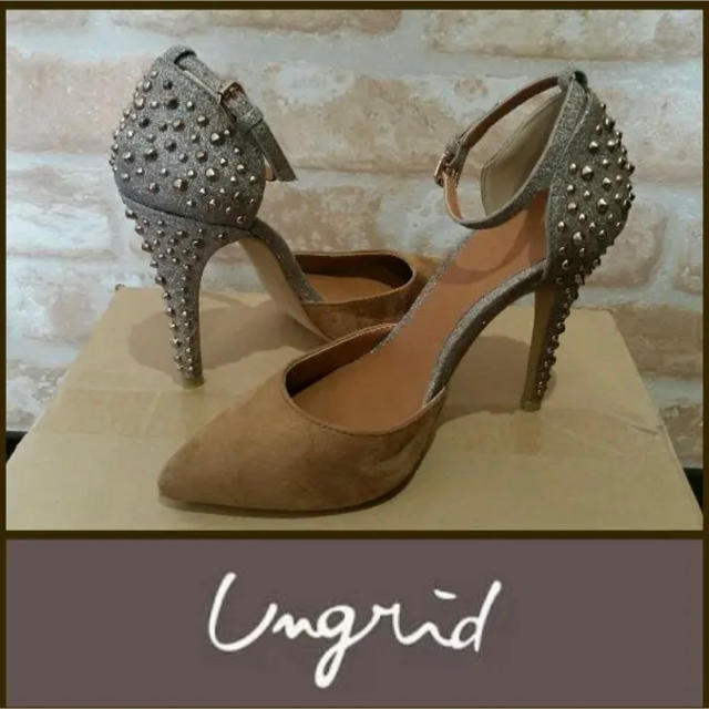 Ungrid(アングリッド)のungrid♡ポインテッドトゥースタッズサンダル レディースの靴/シューズ(ハイヒール/パンプス)の商品写真