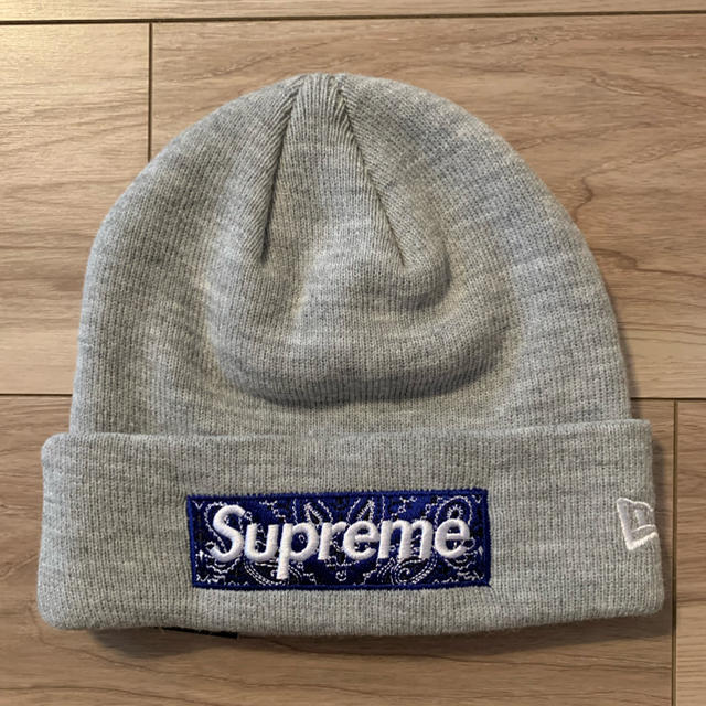 新品 アメリカ購入 supreme バンダナ ビーニー グレー　黒 beanie