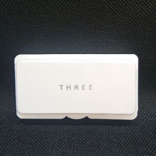 スリー(THREE)の【THREE】プリスティーンコンプレクションパウダーファンデーション【サンプル】(ファンデーション)