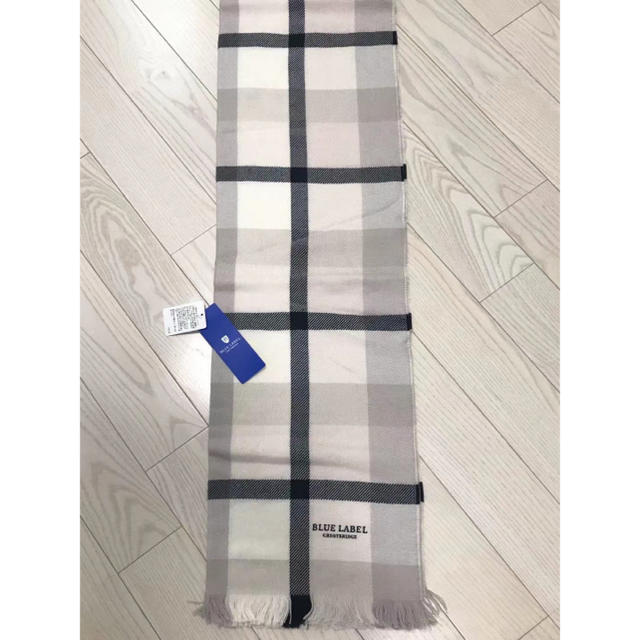 BURBERRY BLUE LABEL(バーバリーブルーレーベル)の新品　ブルー　レーベル　クレストブリッジ　マフラー レディースのファッション小物(マフラー/ショール)の商品写真