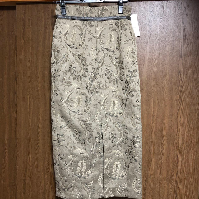 SNIDEL(スナイデル)のスナイデル ジャガードミドルタイトスカート新品タグ付き レディースのスカート(ロングスカート)の商品写真