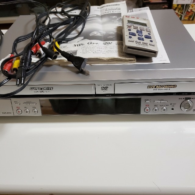 Panasonic(パナソニック)のDVDレコーダー  [VHS→DVDダビング] スマホ/家電/カメラのテレビ/映像機器(DVDレコーダー)の商品写真