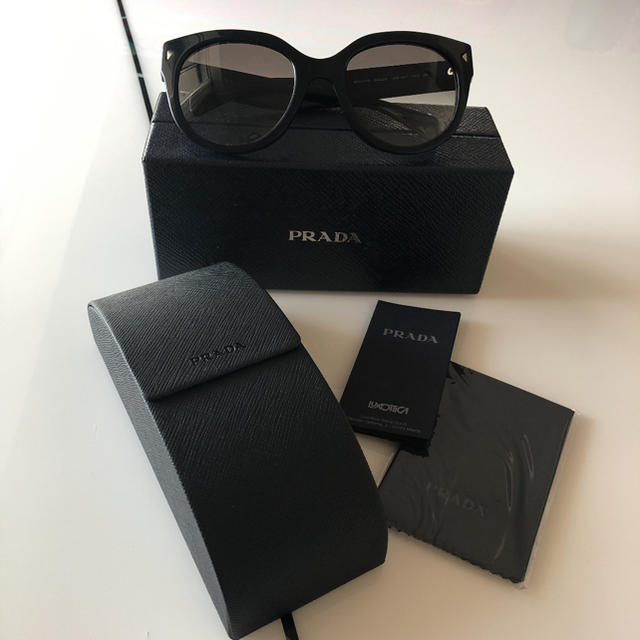 PRADA - 美品♡プラダ キャットアイ スタッズサングラスの通販 PRADA - 美品♡プラダ キャットアイ スタッズサングラスの通販