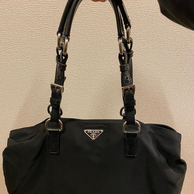 PRADA(プラダ)のプラダ のバッグ　再々お値下げ‼️ レディースのバッグ(ショルダーバッグ)の商品写真