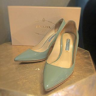 プラダ(PRADA)のPRADA エナメルパンプス(ハイヒール/パンプス)