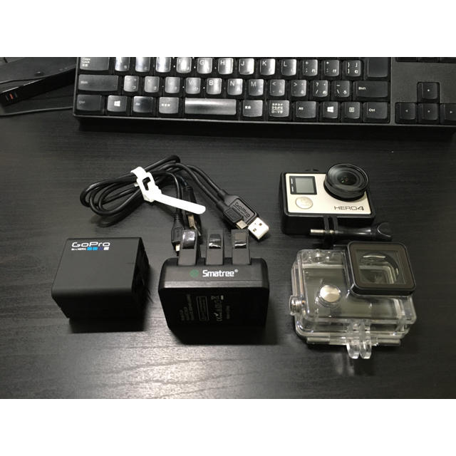 GoPro(ゴープロ)のGoPro Hero4 シルバー スマホ/家電/カメラのカメラ(ビデオカメラ)の商品写真