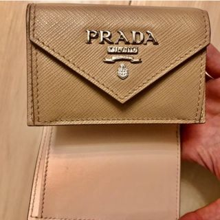 PRADA ミニウォレット　ピンクベージュ