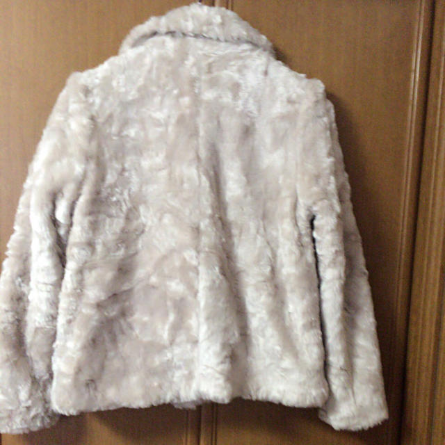 ファーコート レディースのジャケット/アウター(毛皮/ファーコート)の商品写真