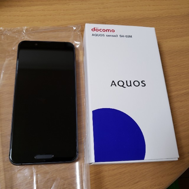 AQUOS(アクオス)のdocomo AQUOS sense3 SH-02M ブラック スマホ/家電/カメラのスマートフォン/携帯電話(スマートフォン本体)の商品写真