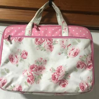 ローラアシュレイ(LAURA ASHLEY)のローラアシュレイ　パソコンバッグ(ビジネスバッグ)