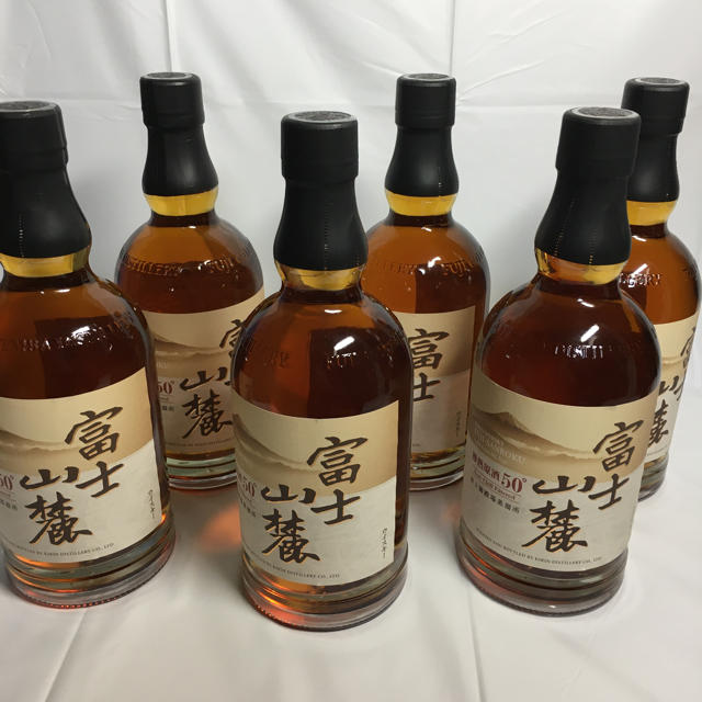 キリン(キリン)の【希少限定品】 ウィスキー　富士山麓 700ml 6本　セット 食品/飲料/酒の酒(ウイスキー)の商品写真