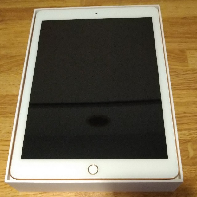 新品 iPad 9.7インチ Wi-Fi 32GB MRJN2J/A ゴールド
