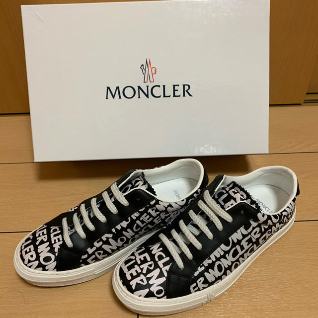 MONCLER(モンクレール)のhideさん様専用 メンズの靴/シューズ(スニーカー)の商品写真