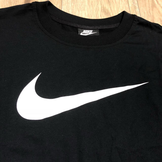 NIKE(ナイキ)のXL ナイキTシャツ 短めウェア ショートTシャツ 女性用 お腹見せウェア レディースのトップス(Tシャツ(半袖/袖なし))の商品写真