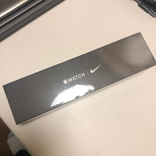 新品未開封Apple Watch  ナイキシリーズ5 40mm GPS＋セルラーメンズ
