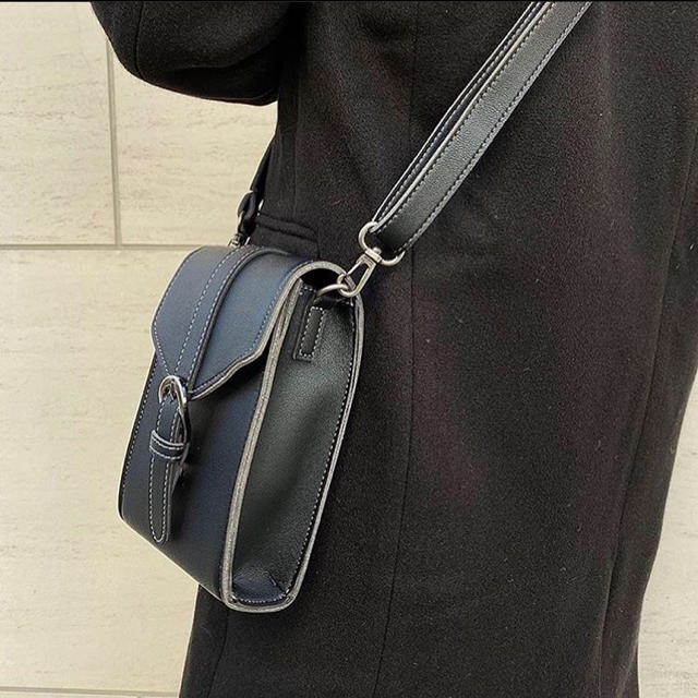 8seconds(エイトセカンズ)の【人気完売品】 Stitch Leather Mini Bag レザーバッグ メンズのバッグ(ショルダーバッグ)の商品写真