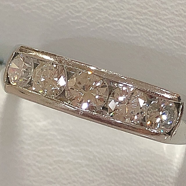 アビニャン様ご専用です。大粒ダイヤ 1カラット以上 0.228ct×5石 レディースのアクセサリー(リング(指輪))の商品写真