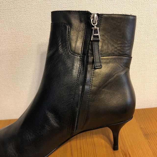 新品 ZARA 本革ショートブーツ 39サイズ