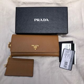 プラダ(PRADA)のプラダ　長財布　定番　正規品　新品　italy(財布)