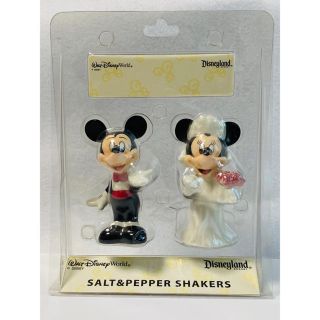 ディズニー(Disney)の【 未使用 】Disney  陶器製  ミッキー&ミニー  ソルト&ペッパー(収納/キッチン雑貨)