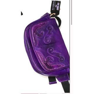 アナスイ(ANNA SUI)のアナスイBEDSTUベッドスチュ　レザーウエストポーチバッグANNASUI(ボディバッグ/ウエストポーチ)