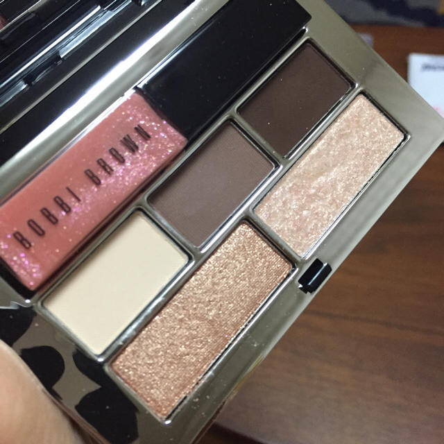 BOBBI BROWN(ボビイブラウン)の2015コフレ コスメ/美容のベースメイク/化粧品(パウダーアイブロウ)の商品写真