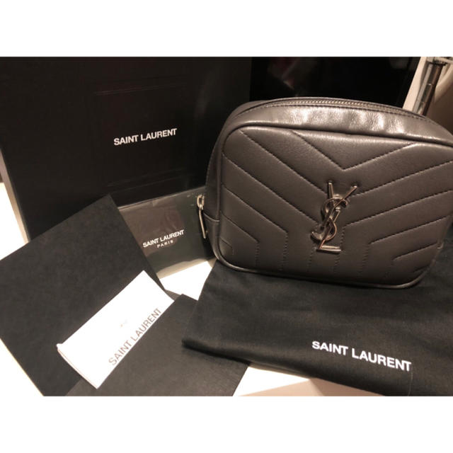 Saint Laurent(サンローラン)のサンローラン　ポーチ　メイクポーチ レディースのファッション小物(ポーチ)の商品写真