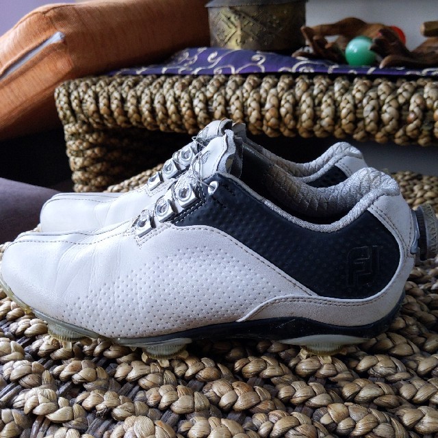 FootJoy(フットジョイ)のフットジョイ　レディース　22.5センチ スポーツ/アウトドアのゴルフ(シューズ)の商品写真