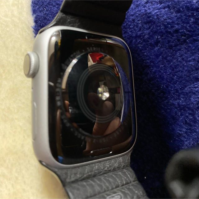 Apple Watch(アップルウォッチ)のApplewatch series4 GPS モデル アルミケース メンズの時計(腕時計(デジタル))の商品写真