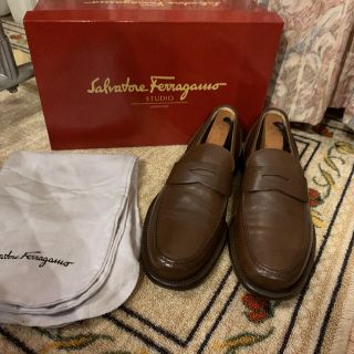 サルヴァトーレフェラガモ(Salvatore Ferragamo)のSalvatore Ferragamo サルヴァトーレフェラガモ　ローファー(ドレス/ビジネス)