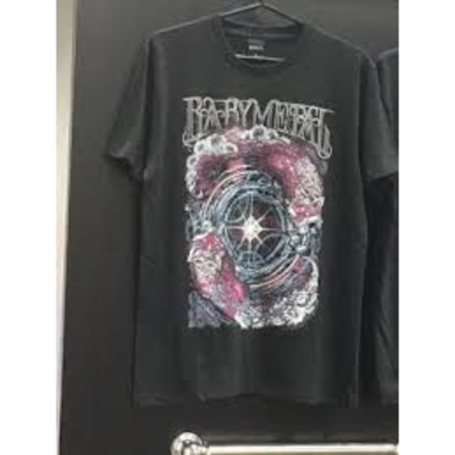 BABYMETAL(ベビーメタル)のBABYMETAL ☆ 新品未開封 TWO FORCE Tシャツ エンタメ/ホビーのタレントグッズ(アイドルグッズ)の商品写真