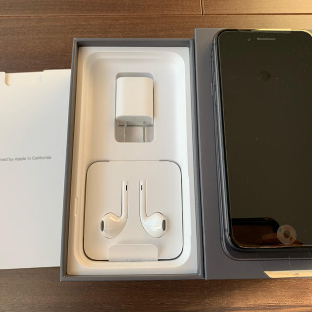 新品　未使用品 iphone8 64GB SIMロック解除済み