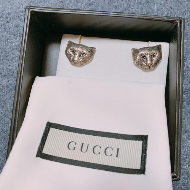 Gucci - GUCCI ガーデン シルバーキャットピアスの通販 by K Shop