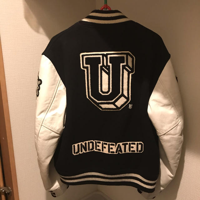 UNDEFEATED(アンディフィーテッド)のundefeated studium jacket メンズのジャケット/アウター(スタジャン)の商品写真