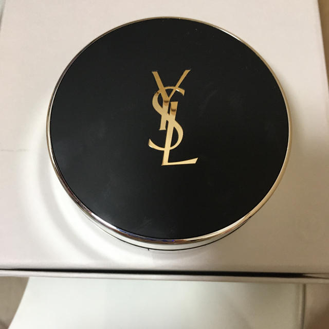 YSL アンクル　ド　ポー　オールアワーズ　クッションファンデーション