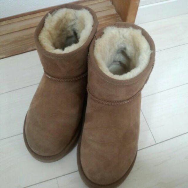 UGG(アグ)のみー様専用です UGG クラシックミニ レディースの靴/シューズ(ブーツ)の商品写真