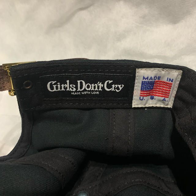 girl’s don’t cry 6 PANEL CAP black