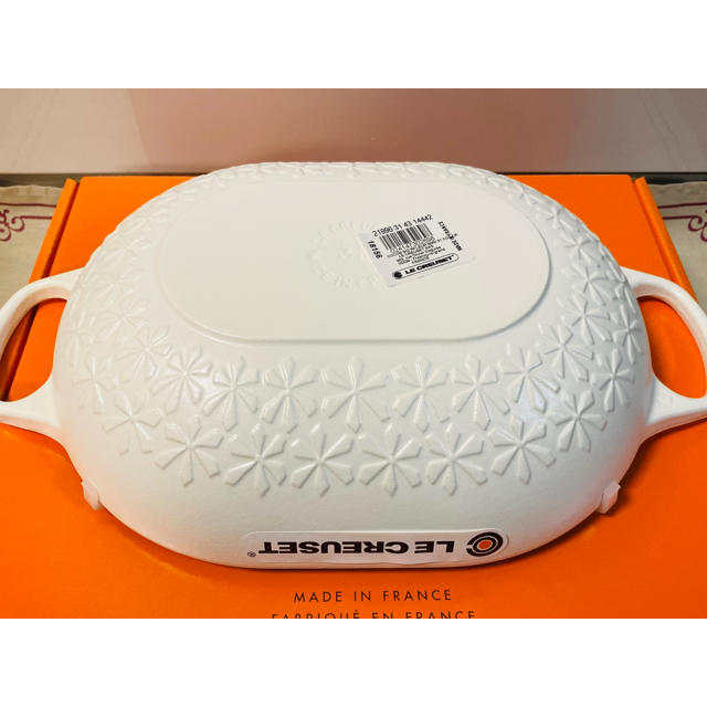 LE CREUSET - ルクルーゼ 限定 オブロングマルミット フラワーレリーフ