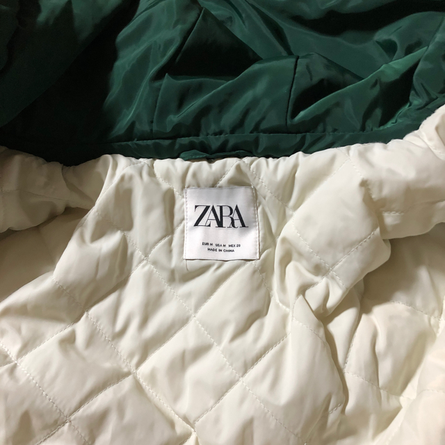 ZARA(ザラ)のZARA ボア生地コンビジャケット レディースのジャケット/アウター(ダウンジャケット)の商品写真